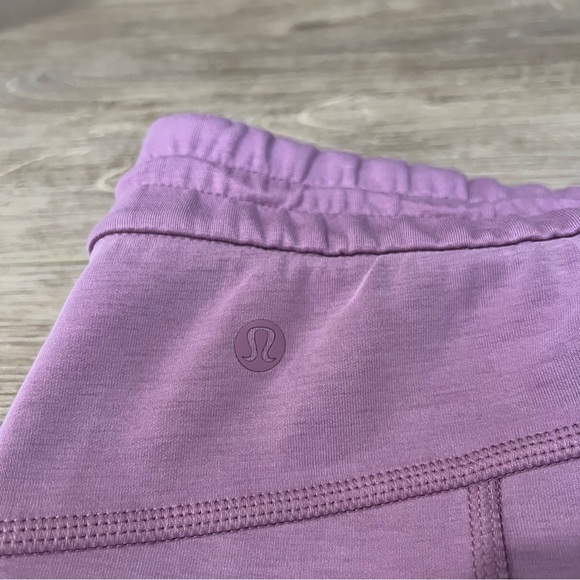 Lululemon Softstreme High-Rise Straight Leg Cropped Pant Velvet Dust size 10 - Picture 8 of 8
